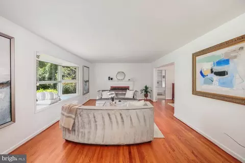 1707 Priscilla Dr, Silver Spring, MD 20904 photo 4
