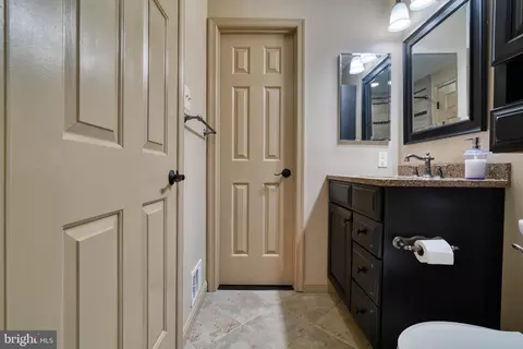 Entry Way - 1609 Mithering Ln, Silver Spring, MD 20905 photo 11 of 11