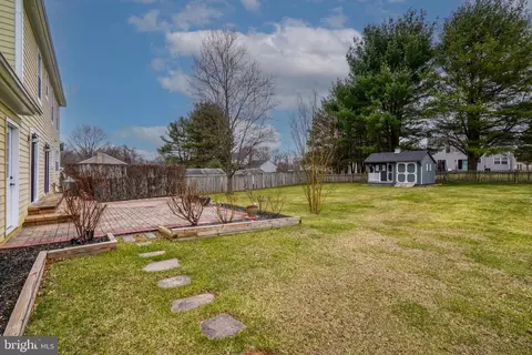 Exterior - 1609 Mithering Ln, Silver Spring, MD 20905 photo 7 of 10