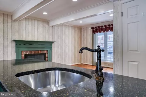 Kitchen - 1609 Mithering Ln, Silver Spring, MD 20905 photo 6 of 8