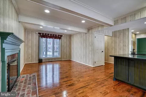Living - 1609 Mithering Ln, Silver Spring, MD 20905 photo 4 of 7