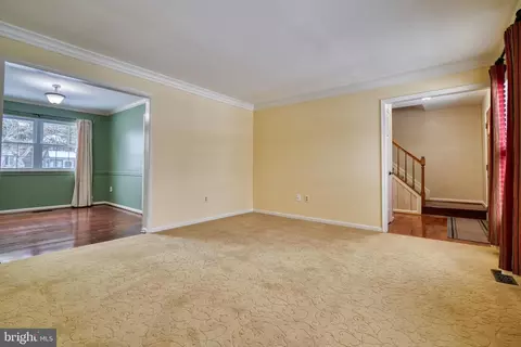 Living - 1609 Mithering Ln, Silver Spring, MD 20905 photo 3 of 7