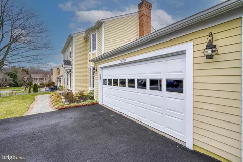 Exterior - 1609 Mithering Ln, Silver Spring, MD 20905 photo 5 of 10