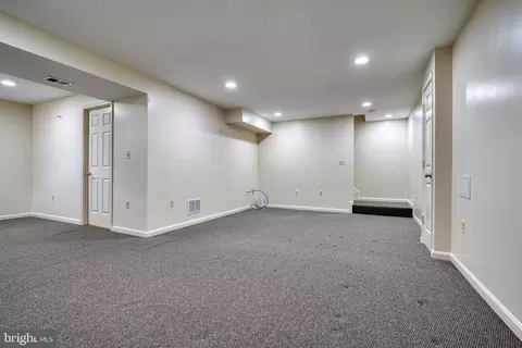 Living - 1609 Mithering Ln, Silver Spring, MD 20905 photo 7 of 7