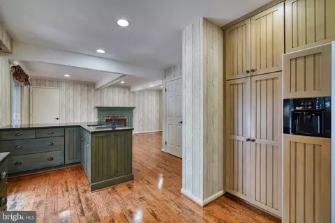 Kitchen - 1609 Mithering Ln, Silver Spring, MD 20905 photo 3 of 8