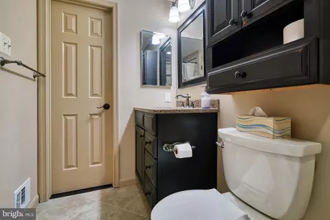 Bath - 1609 Mithering Ln, Silver Spring, MD 20905 photo 8 of 8