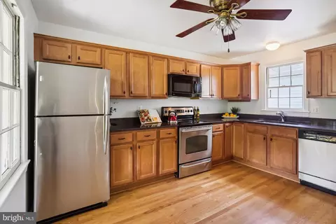 Kitchen - 17 Piping Rock Dr, Silver Spring, MD 20905 photo 1 of 3