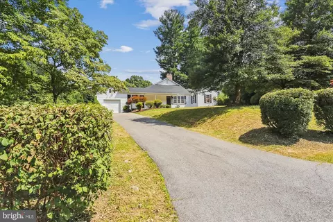 Exterior - 17 Piping Rock Dr, Silver Spring, MD 20905 photo 3 of 4
