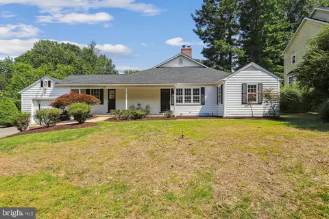 17 Piping Rock Dr, Silver Spring, MD 20905