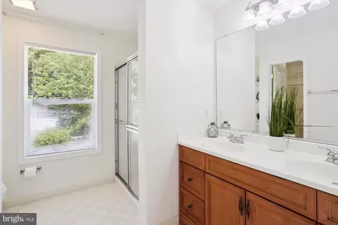 Bath - 17 Piping Rock Dr, Silver Spring, MD 20905 photo 1 of 2