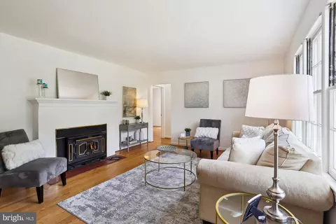 Living - 17 Piping Rock Dr, Silver Spring, MD 20905 photo 1 of 6