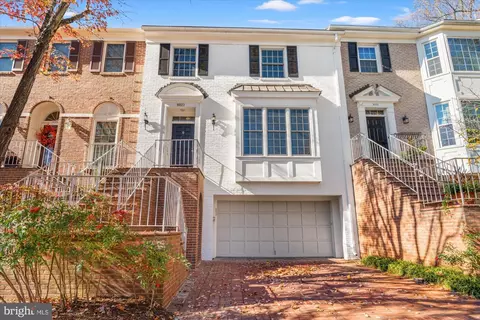 8023 Quarry Ridge Way, Bethesda, MD 20817