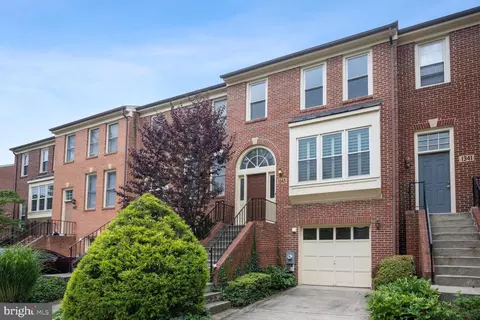 1343 Templeton Pl, Rockville, MD 20852