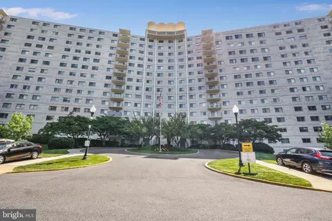 1111 University Blvd W #703-A, Silver Spring, MD 20902