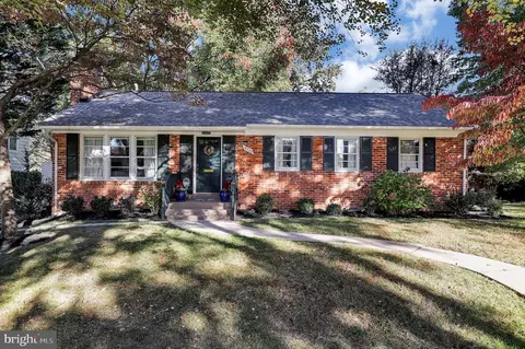 9722 Carriage Rd, Kensington, MD 20895