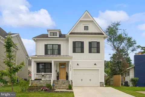 10102 Fleming Ave, Bethesda, MD 20814