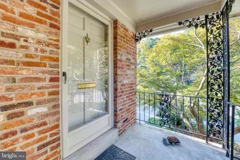 9520 Clement Rd, Silver Spring, MD 20910 photo 2