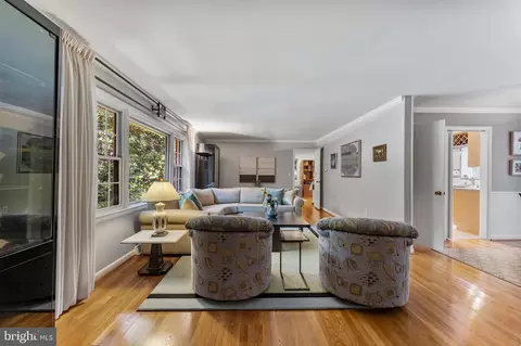 9520 Clement Rd, Silver Spring, MD 20910 photo 10