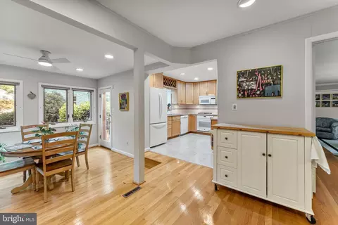 9520 Clement Rd, Silver Spring, MD 20910 photo 20