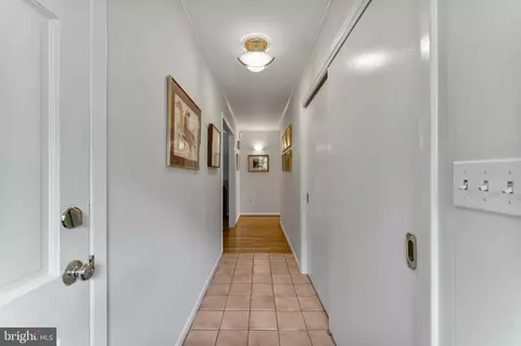 9520 Clement Rd, Silver Spring, MD 20910 photo 4
