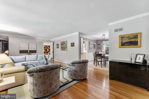 9520 Clement Rd, Silver Spring, MD 20910 photo 11