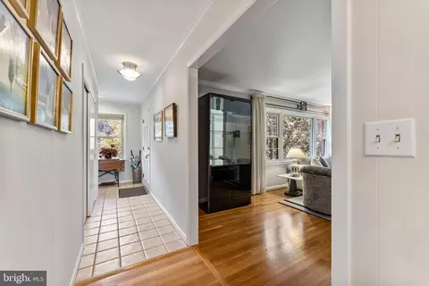 9520 Clement Rd, Silver Spring, MD 20910 photo 5
