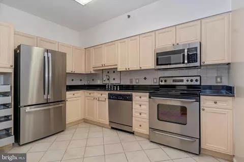 3100 N Leisure World Blvd #416, Silver Spring, MD 20906