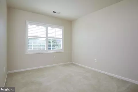 Bedroom - 17605 Shores, Poolesville, MD 20837 photo 1 of 6