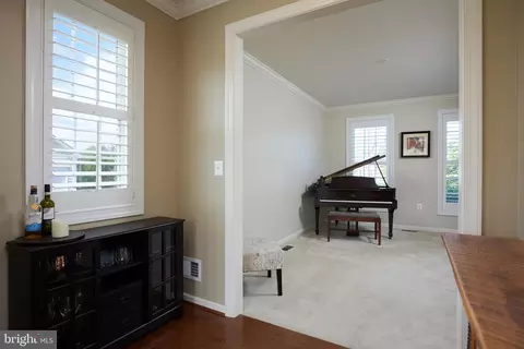 Entry Way - 17605 Shores, Poolesville, MD 20837 photo 6 of 8