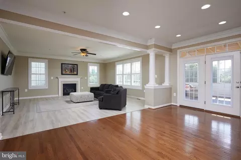 Living - 17605 Shores, Poolesville, MD 20837 photo 1 of 7