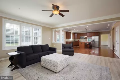 Living - 17605 Shores, Poolesville, MD 20837 photo 4 of 7