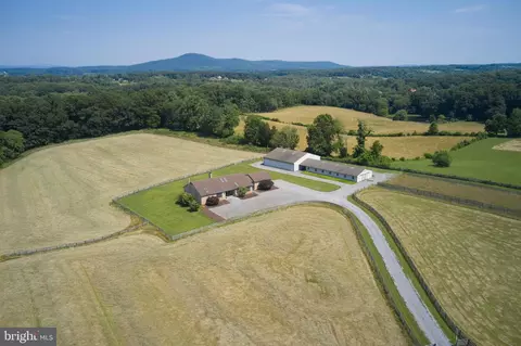 21520 Peach Tree Rd, Dickerson, MD 20842