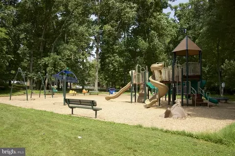 10009 Forest Grove Dr, Silver Spring, MD 20902 photo 55