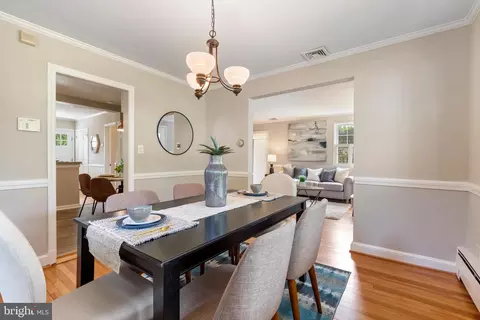 10009 Forest Grove Dr, Silver Spring, MD 20902 photo 9