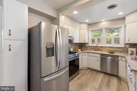 10009 Forest Grove Dr, Silver Spring, MD 20902 photo 14