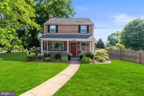 10009 Forest Grove Dr, Silver Spring, MD 20902