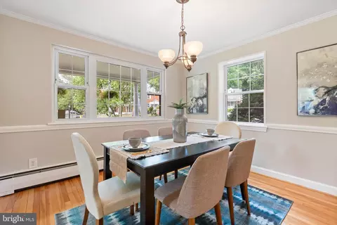 10009 Forest Grove Dr, Silver Spring, MD 20902 photo 10