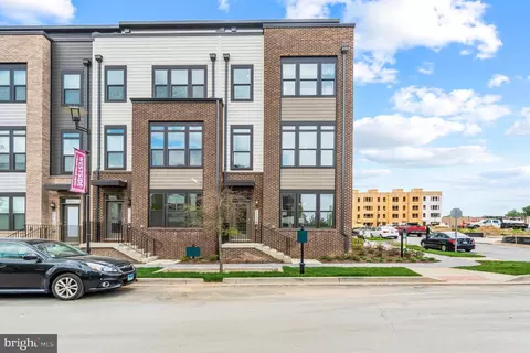 8163 Flatbush St, Derwood, MD 20855