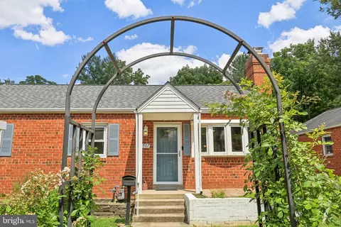 10507 Malone St, Silver Spring, MD 20902