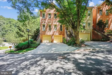 7861 Oracle Pl, Potomac, MD 20854