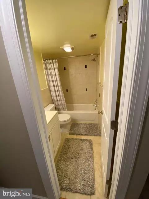 Bath - 10862 Bucknell Dr #202, Silver Spring, MD 20902 photo 2 of 5