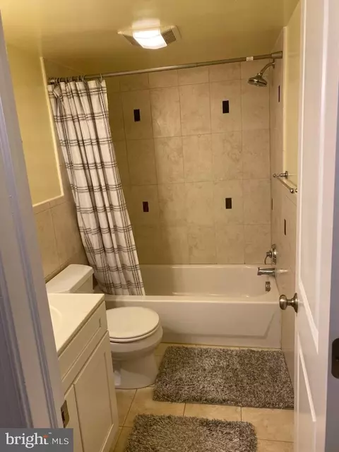 Bath - 10862 Bucknell Dr #202, Silver Spring, MD 20902 photo 1 of 5