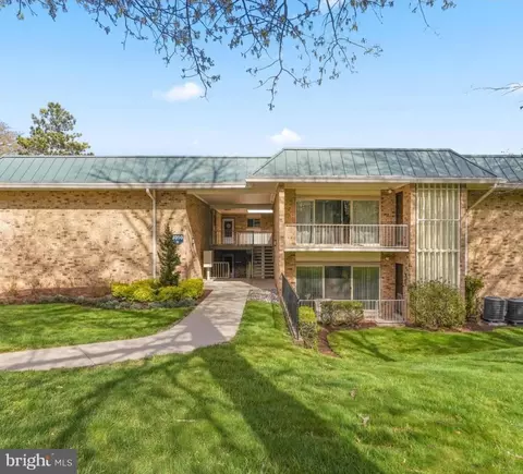 3350 Gleneagles Dr #70-2A, Silver Spring, MD 20906
