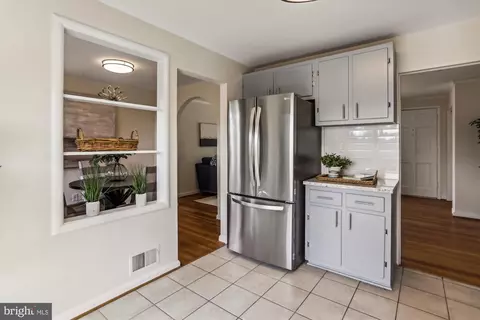 Kitchen - 12927 Valleywood Dr, Silver Spring, MD 20906 photo 2 of 4