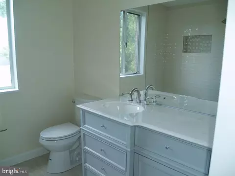 Bath - 12927 Valleywood Dr, Silver Spring, MD 20906 photo 2 of 7