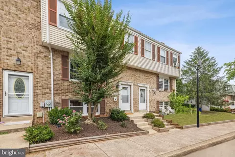 17680 Kohlhoss Rd, Poolesville, MD 20837