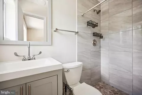 408 Waterford Rd, Silver Spring, MD 20901 photo 10