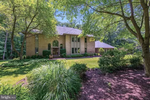 8804 Twin Creek Ct, Potomac, MD 20854