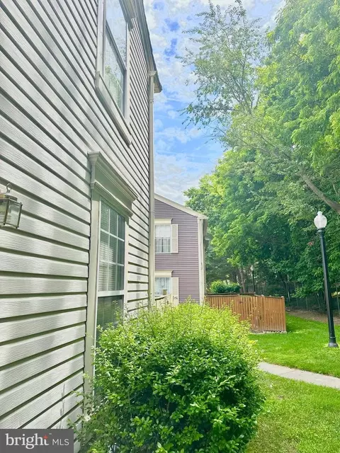 13950 Valleyfield Dr, Silver Spring, MD 20906 photo 2