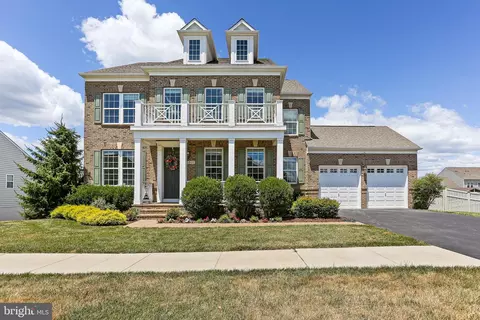 5801 Coppelia Dr, Rockville, MD 20855